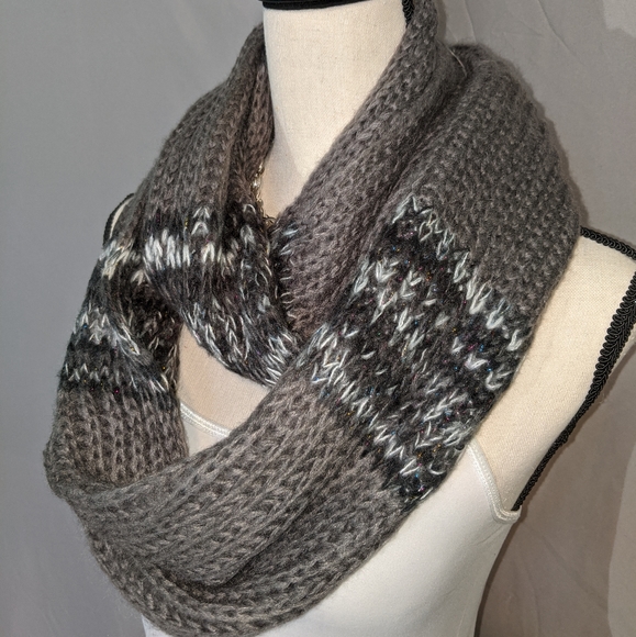Infinity scarf - Picture 2 of 2